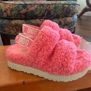UGG Oh Fluffita Platform Slippers Size 9